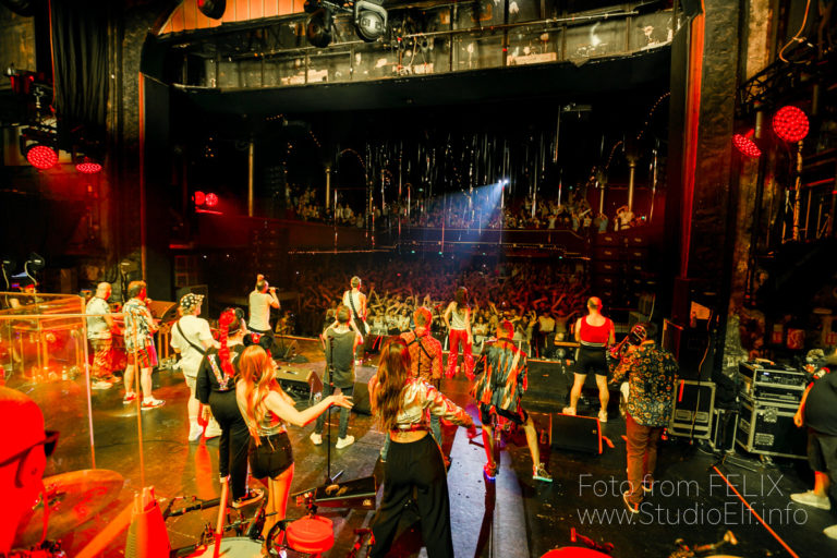 Группировка Ленинград в Париже